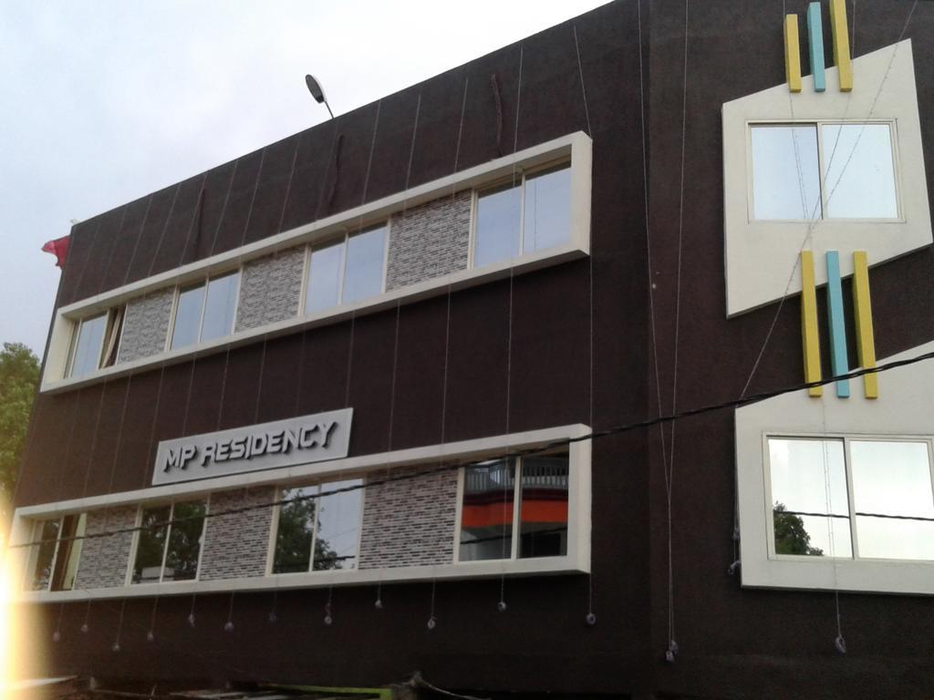 Mp Residency Hotel Ujjain Exterior foto